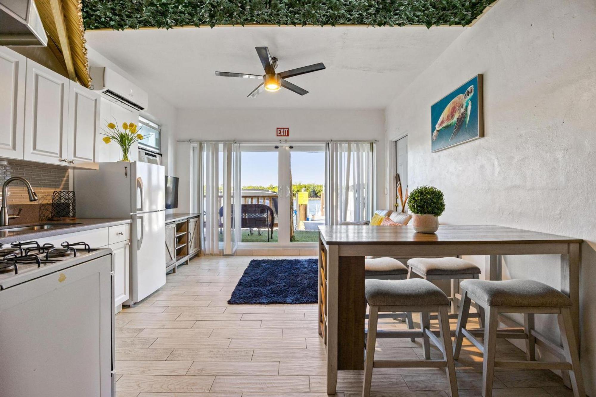 The Dream Marina Apartment Hollywood